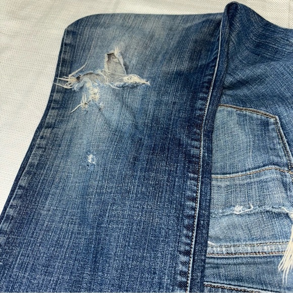 Old Navy Flare Leg Distressed Jeans Size 8 - Picture 4 of 7